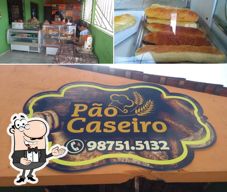 Look at this photo of Pão Caseiro