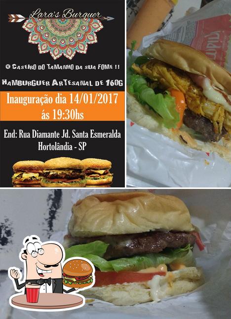 Peça um hambúrguer no Lara's Burguer