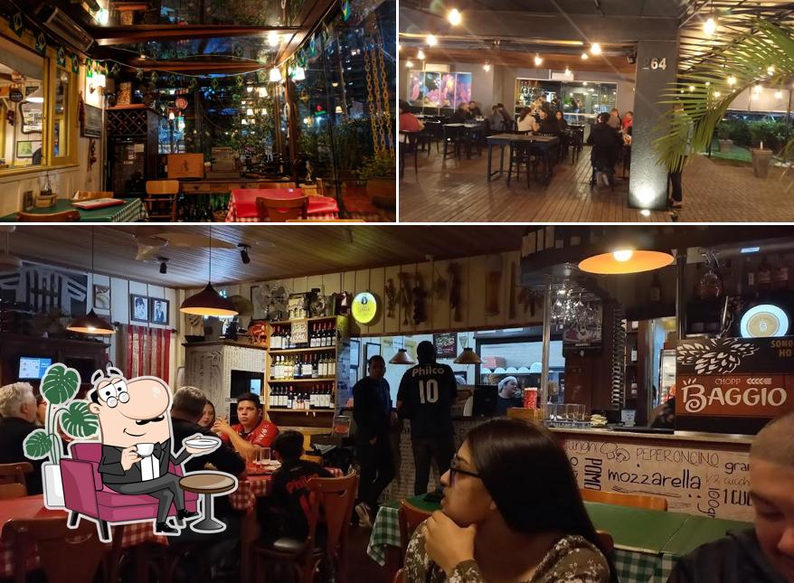 Veja imagens do interior do Baggio Pizzaria e Focacceria - Água Verde