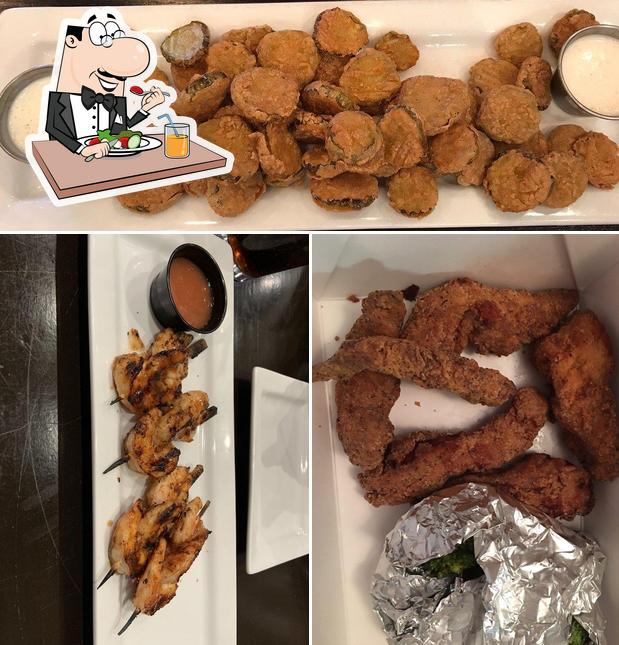 The Corner Pub and Grill, 15824 Fountain Plaza Dr in Ellisville