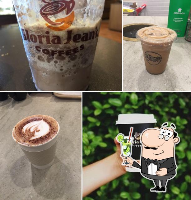 Gloria Jean's serves a variety of beverages