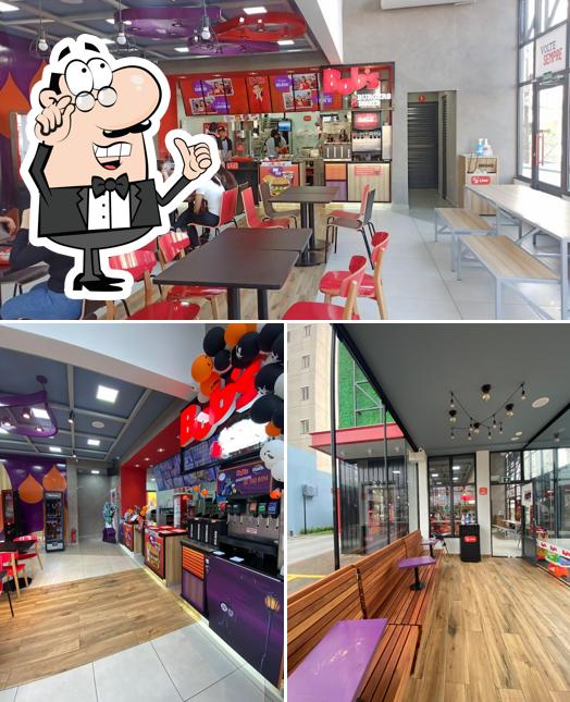 O interior do Bob's Burger - Drive Cascavel