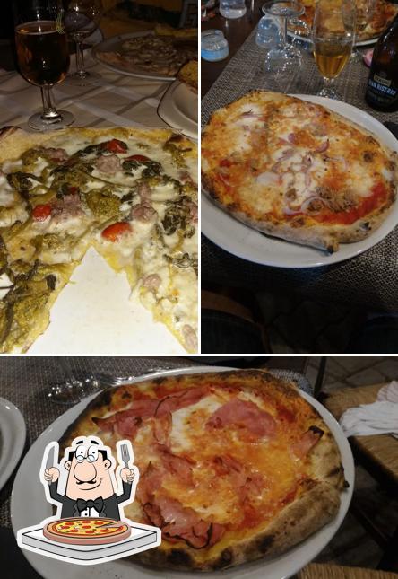 Essayez des pizzas à Agriturismo Li Mori