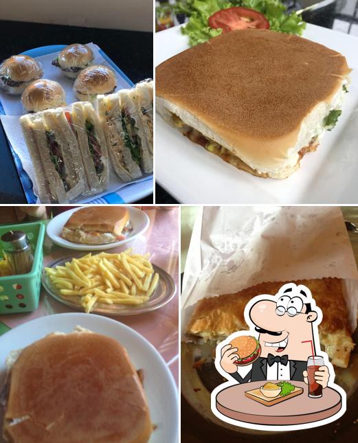 Dona Lourdes Pastelaria e Restaurante