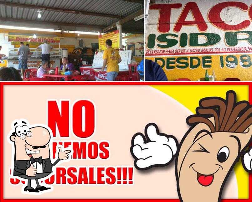 Vea esta foto de Tacos Isidro's