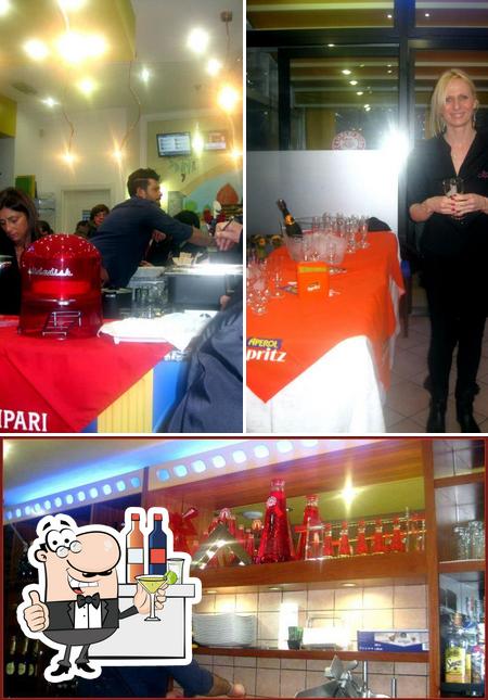 Vedi la immagine di Bar Campari