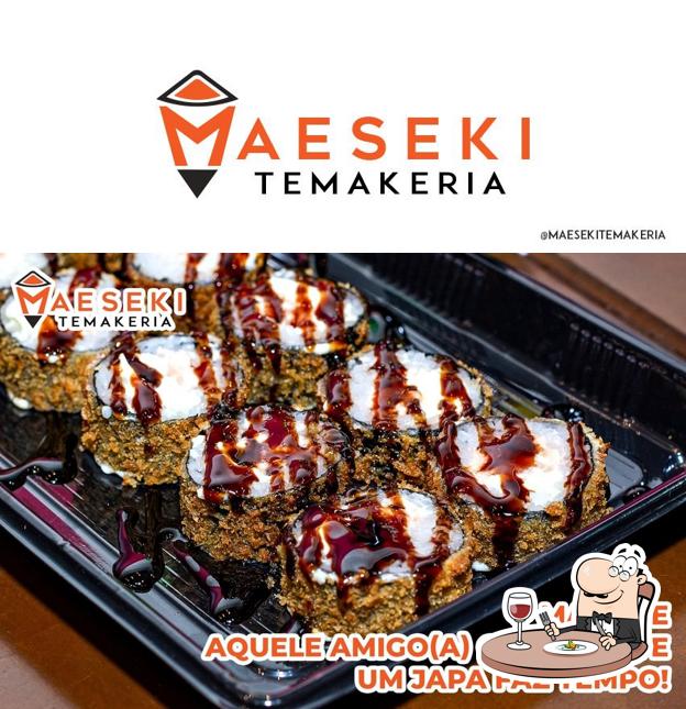 Platos en Maeseki Temakeria