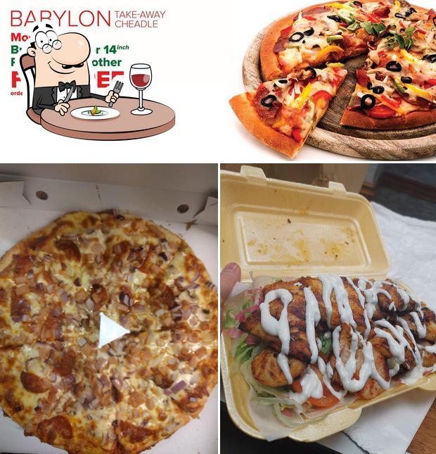 Comida en Babylon Pizza Land