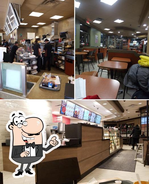 L'intérieur de Tim Hortons