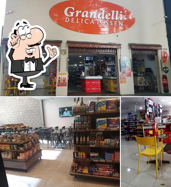 O interior do Grandelli Delicatessen Gourmet