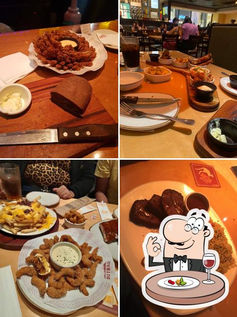 Comida em Outback Steakhouse Shopping Metrô Santa Cruz