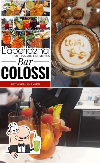 Goditi un drink a Bar Pasticceria Panetteria Gelateria Colossi