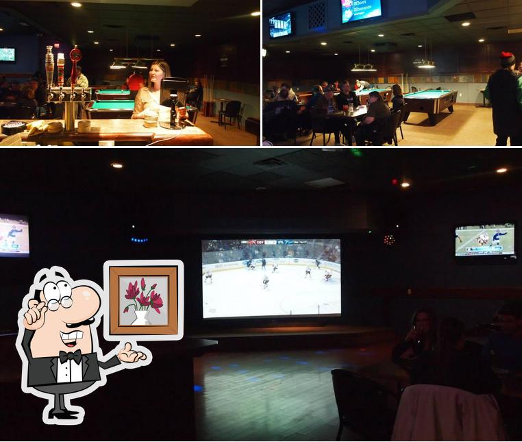 Sidelines Bar & Grill