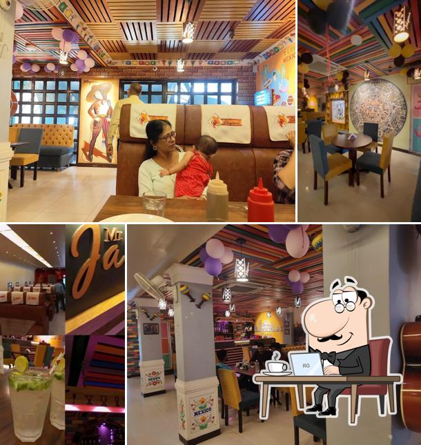 Check out how Mr.Jalapenos looks inside