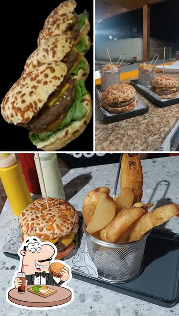 Delicie-se com um hambúrguer no Giba lanches
