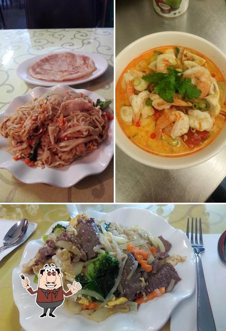Food at Nakontong Thai