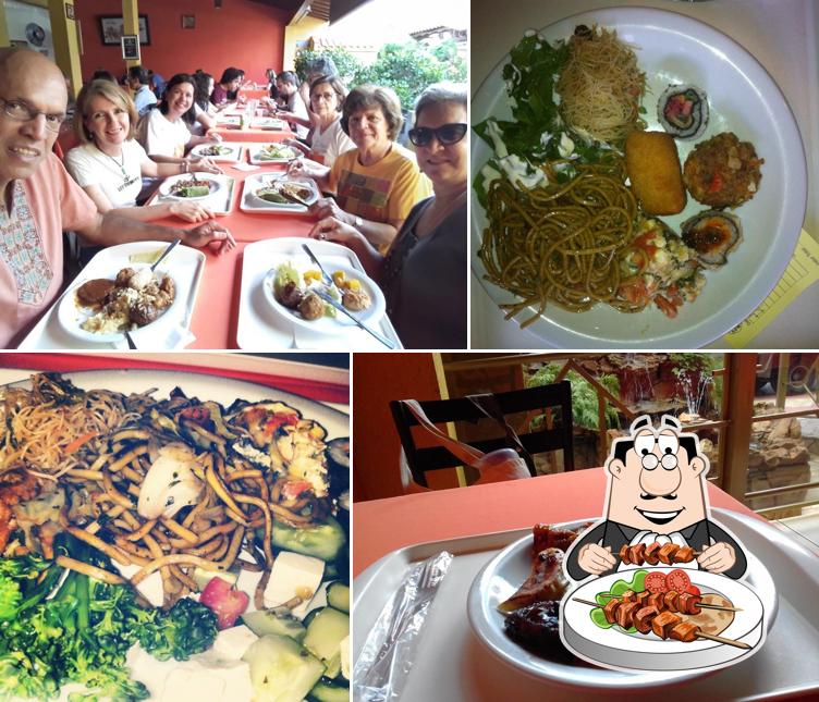 Comida em Restaurante Éden