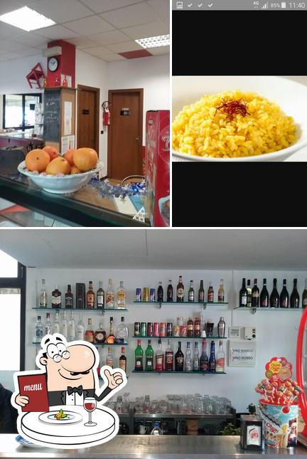 La immagine della cibo e bancone da bar di Bar Europa Nuova Gestione