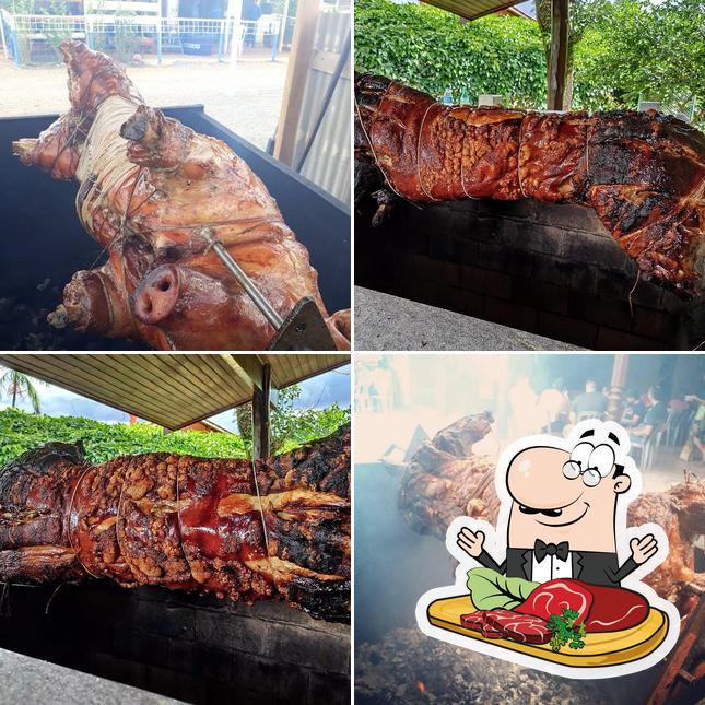 Peça refeições de carne no doistche