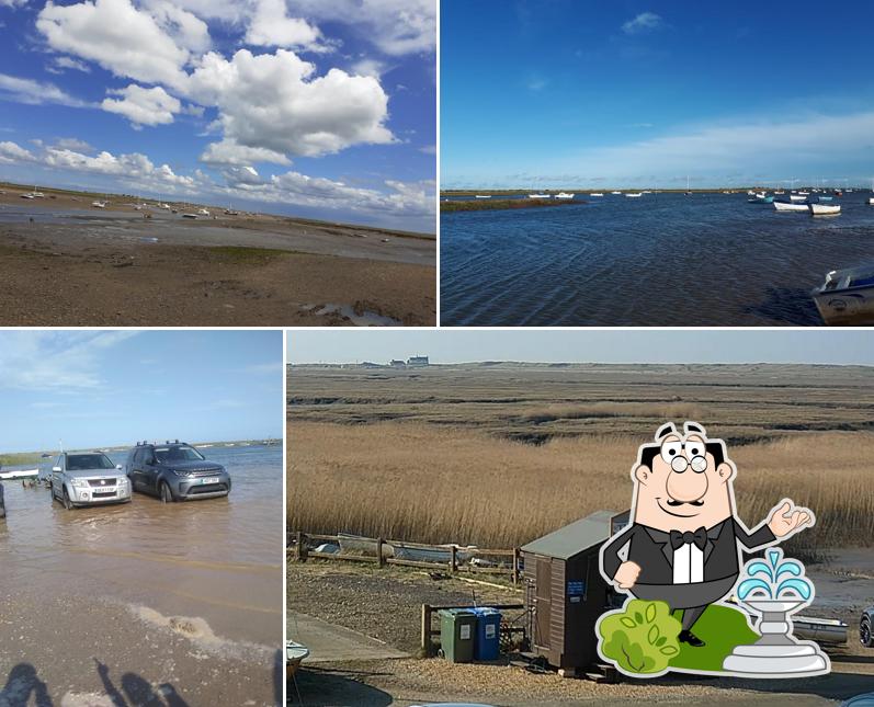 The Crab Hut, Harbour Way in Brancaster Staithe Restaurant reviews