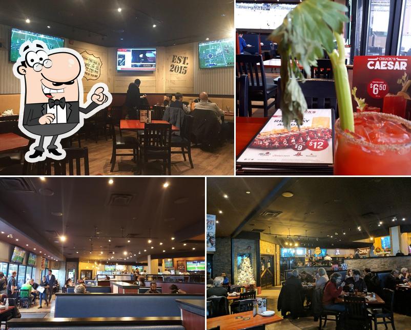 L'intérieur de Chuck's Roadhouse Bar & Grill