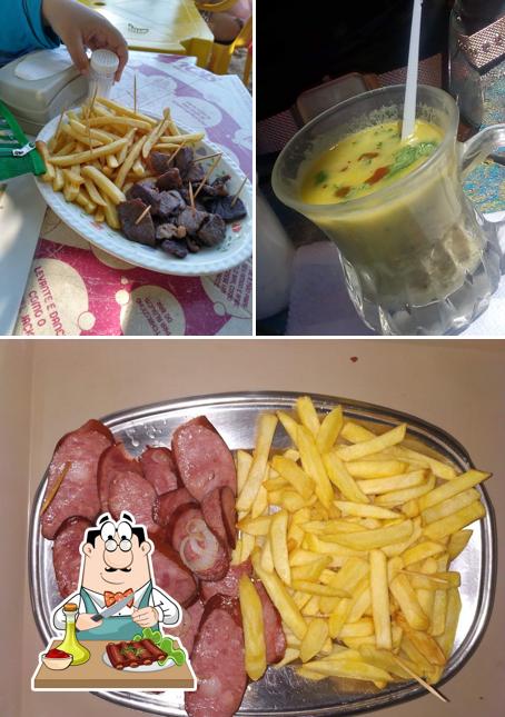 Experimente pratos de carne no Ka'aysara Bar