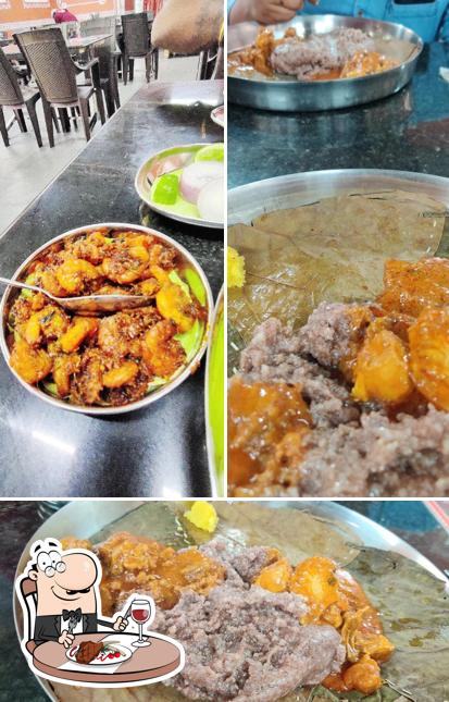 Try out meat dishes at Ramu Military Hotel