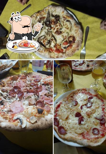 Scegli una pizza a Time Out Da Mario