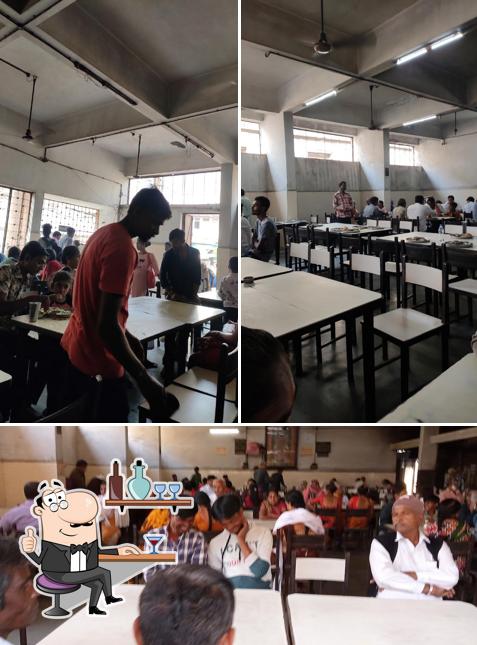 The interior of Bojanalaya Vishramgruh, Dakor