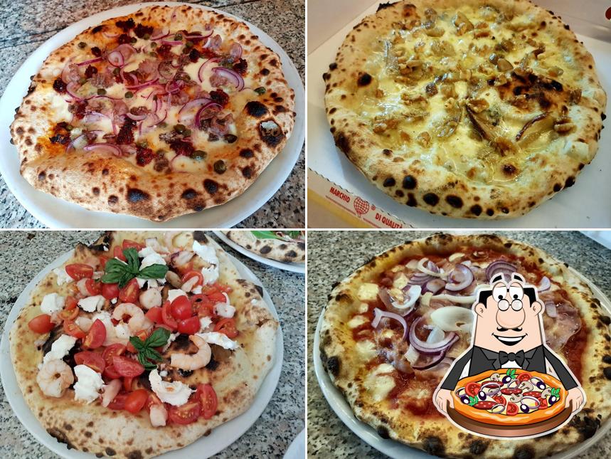 Ordina tra le svariate varianti di pizza