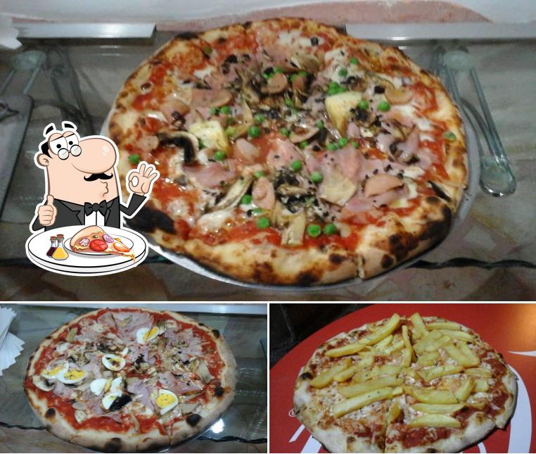 Bei Angolo della pizza könnt ihr Pizza genießen