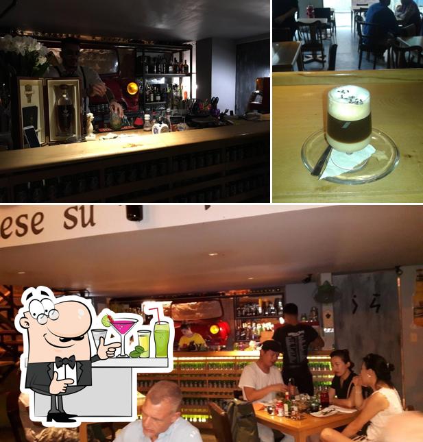 Las fotografías de barra de bar y comedor en Lamparilla. Tapas y Cerveza