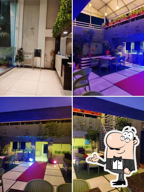 Check out how Cafe sukun looks inside