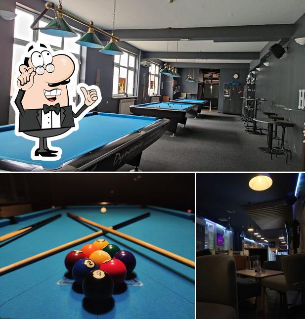 Dai un'occhiata agli interni di Cafe Billiards Marjan