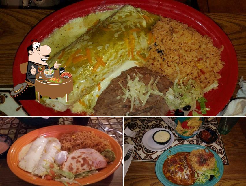 Еда в "Carmelita's Mexican Restaurant"