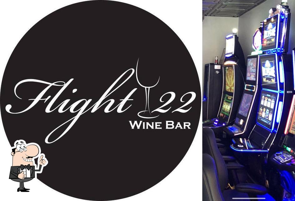 Взгляните на фотографию паба и бара "Flight 22 Wine Bar"