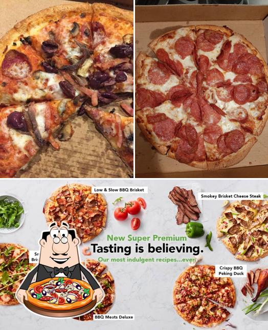 Закажите пиццу в "Domino's Pizza Mill Park"