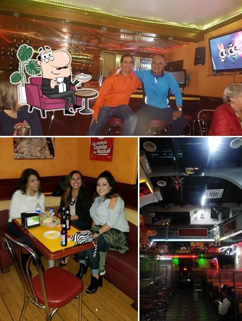 Estas son las fotografías que muestran interior y barra de bar en La Conga