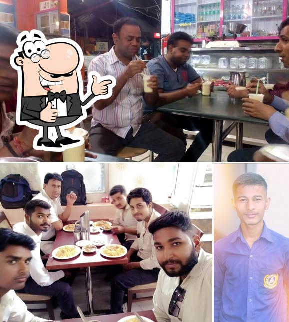 Here's an image of चिट चैट पॉइंट