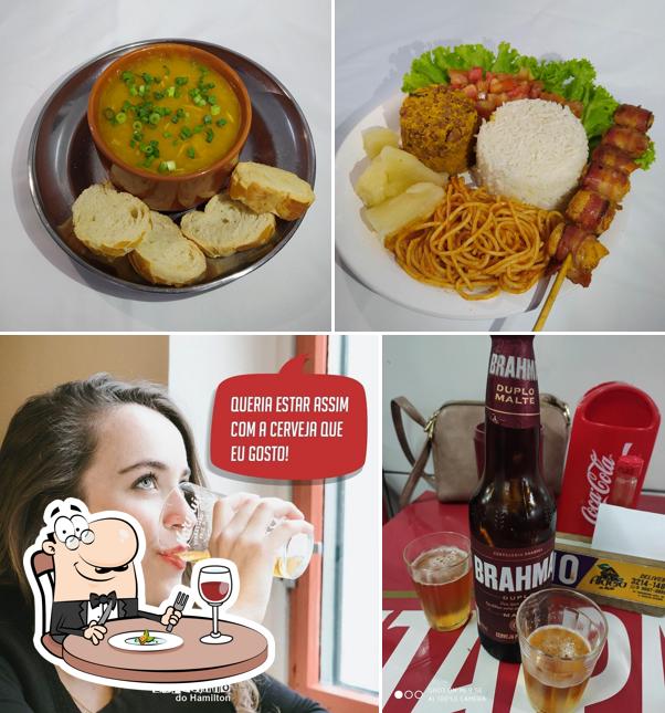 O Espetinho Do Hamilton se destaca pelo comida e bebida
