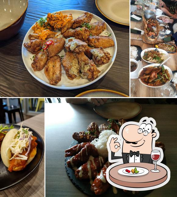 CYCHO'S BUFFALO WINGS in Southport Restaurant menu and reviews