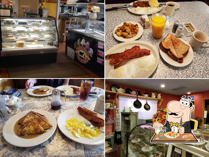 Cupboard Cafe & Gifts in Dillard Restaurant menu and reviews