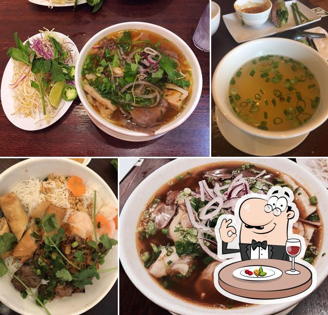 Food at Cơm 90°
