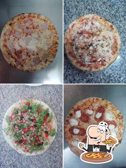 Prova una pizza a Pizzeria Santa Marina