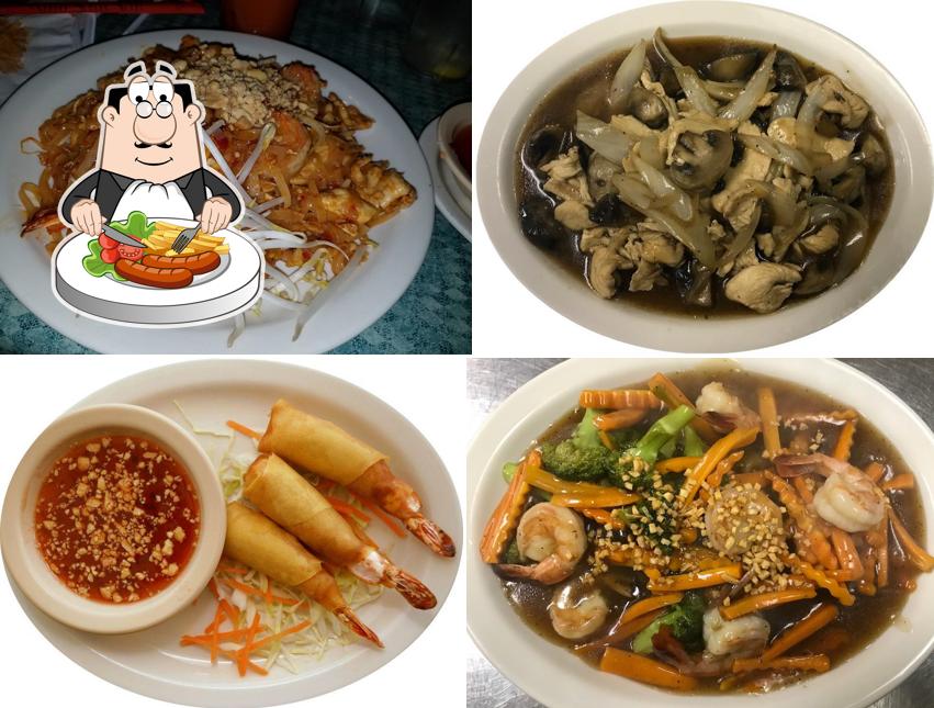 Thai Chili, 2101D N Pine St in Lumberton Restaurant menu and reviews