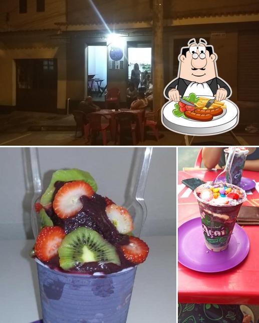 Dê uma olhada a foto mostrando comida e interior no Ponto Do Açaí