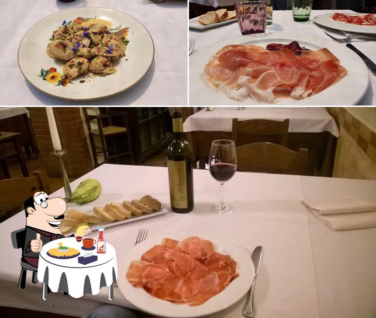 Piatto di formaggi al Del Voltone • Ristorante con Enoteca