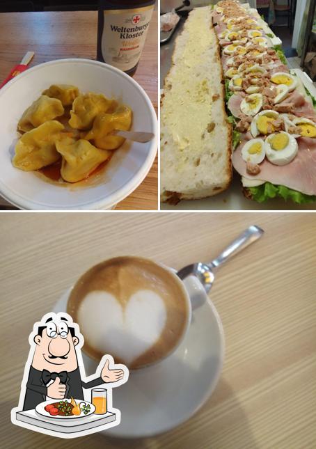 Questa è la immagine che mostra la cibo e bevanda di Bar Break Coffee