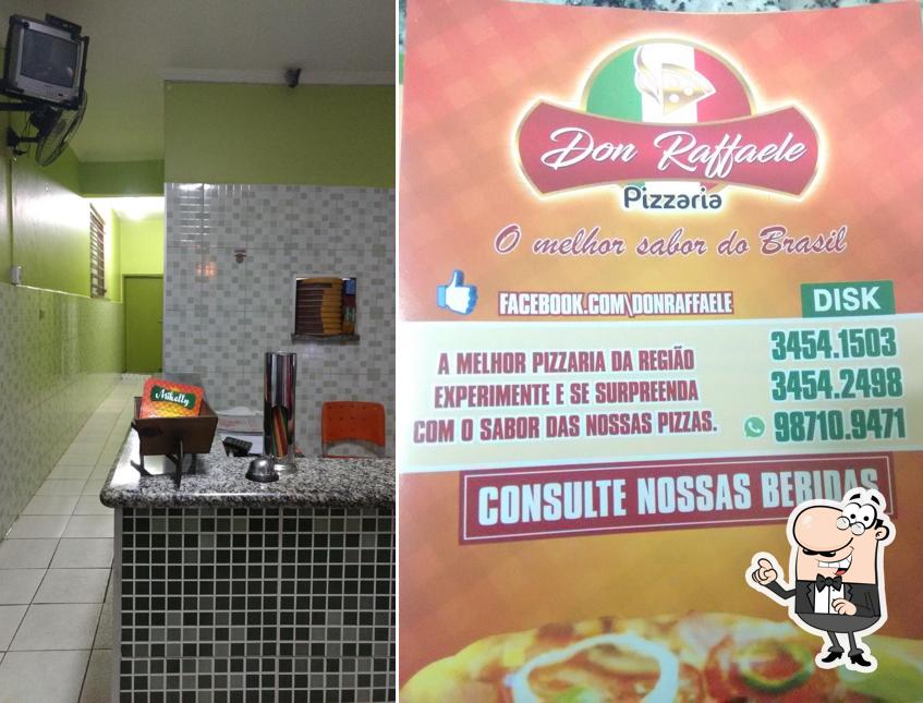 O interior do Pizzaria Mikelly III