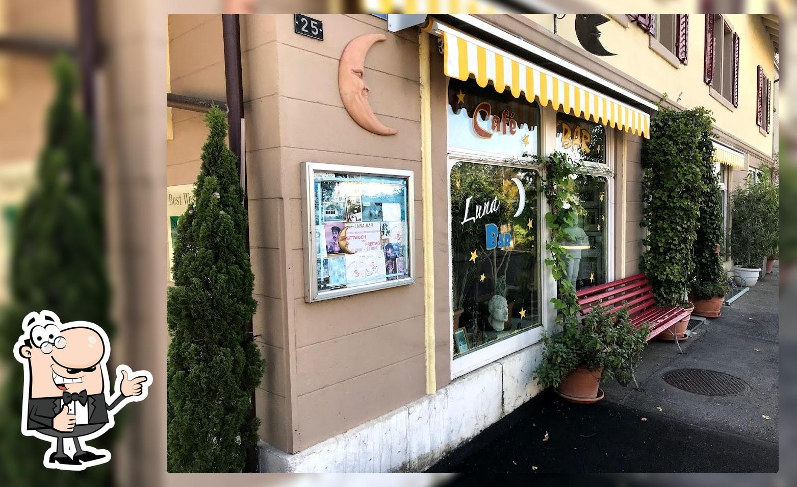 Luna Bar